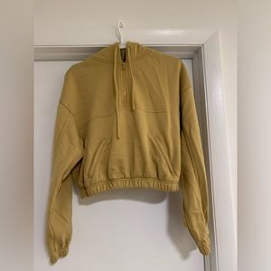 ALO Yoga Hoodie. Sz Small. Mustard in color. Like new
